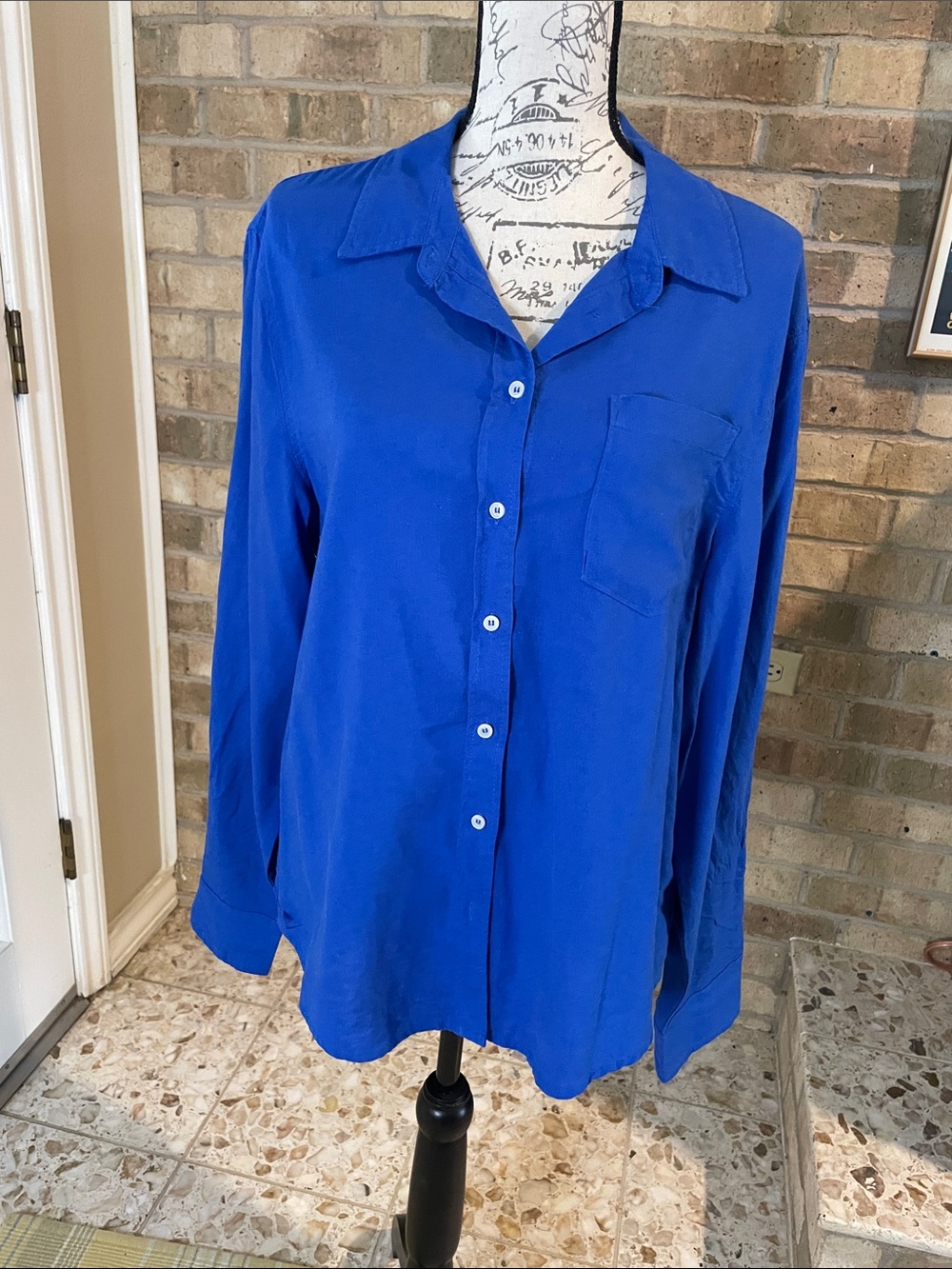 Love Tree Linen Top